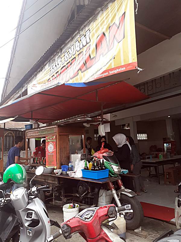 Mie Ayam Bangkalan Jalan Mawar Bogor 2a